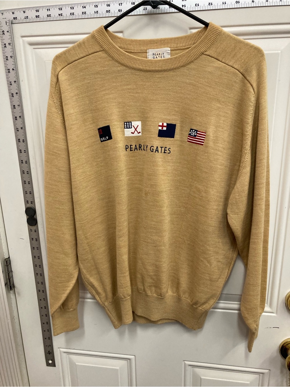 Mustard, Crewneck, Sweater, with embroidered flags